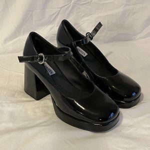STEVE MADDEN - 'Minglee' - Black patent mary jane heels